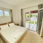 Yard Paradise 3* ديرمي