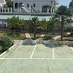 Yard Paradise 3*