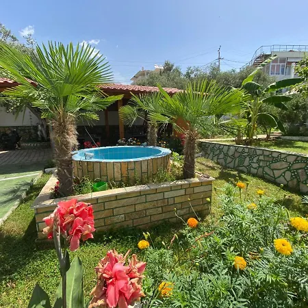 Yard Paradise 3* Dhermi
