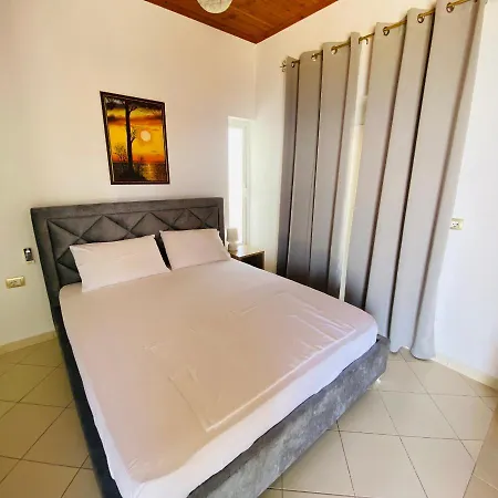 Yard Paradise Hotel Dhërmi