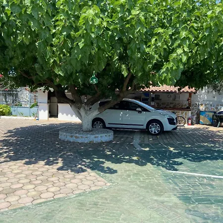 Yard Paradise Hotel Dhermi