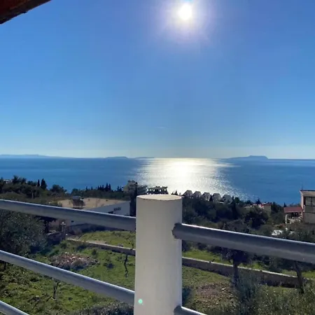 Yard Paradise 3* Dhermi