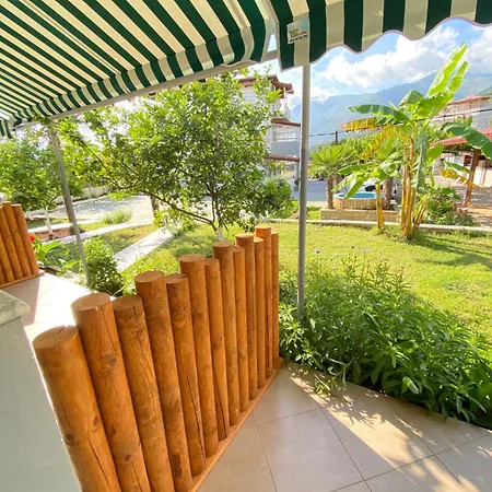 Hotel Yard Paradise Dhermi
