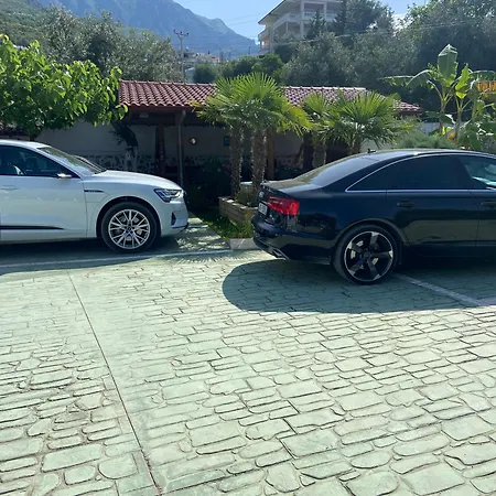 Hotel Yard Paradise Dhermi