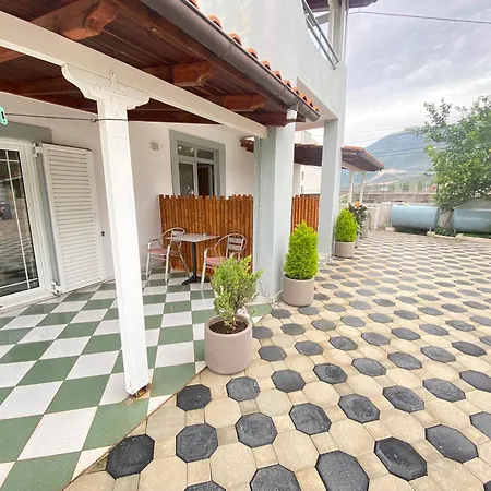 Yard Paradise Hotel 3*