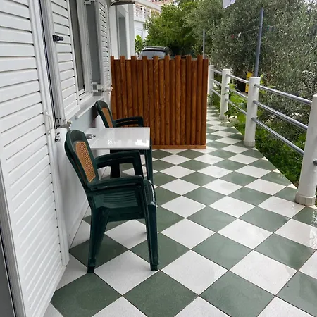 Yard Paradise מלון דרמי