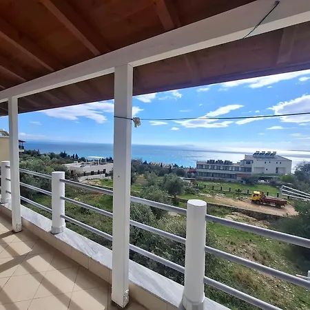 Yard Paradise Hotel Dhërmi