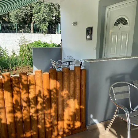 Yard Paradise 3* Dhermi
