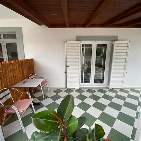 Yard Paradise Hotel Dhërmi