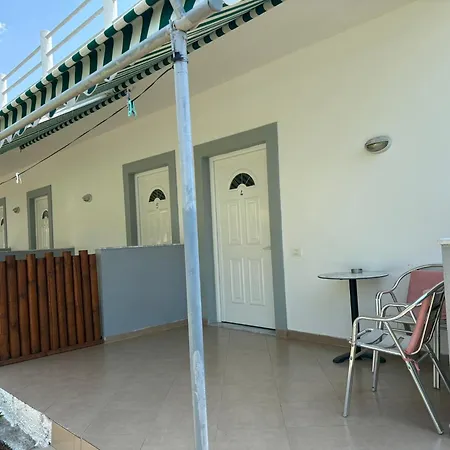 Yard Paradise Dhërmi