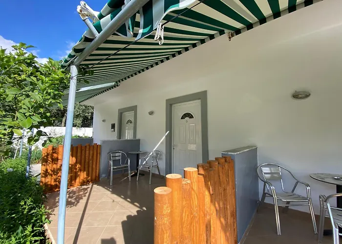 Yard Paradise Dhërmi