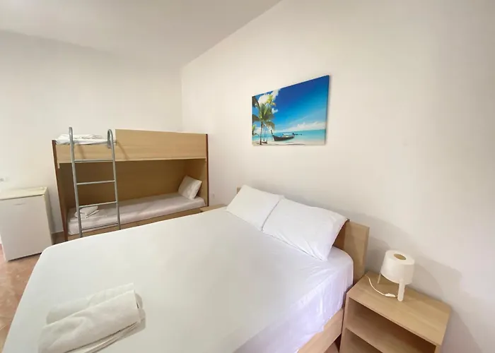 Yard Paradise Dhërmi