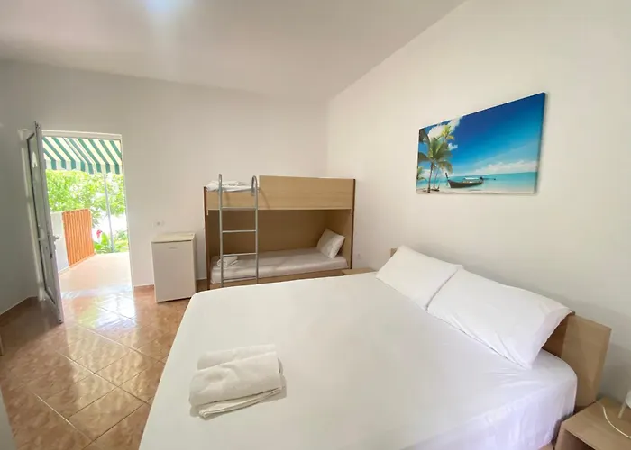 Yard Paradise 3* Dhërmi