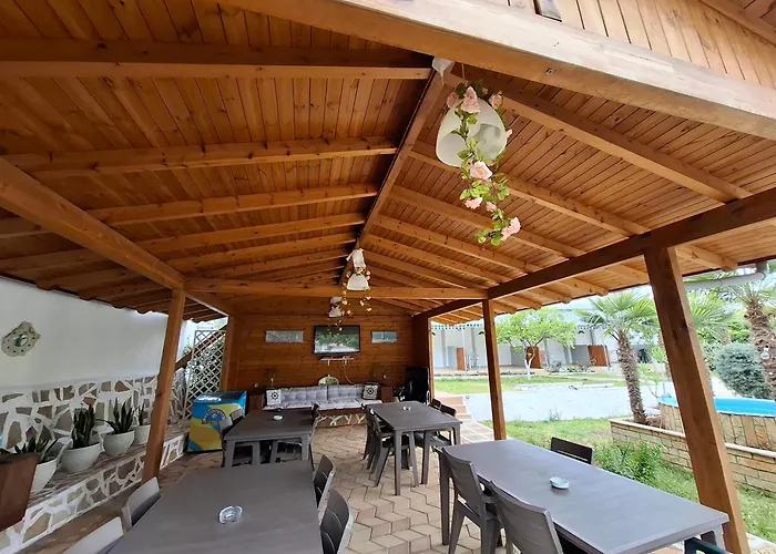 Yard Paradise 酒店