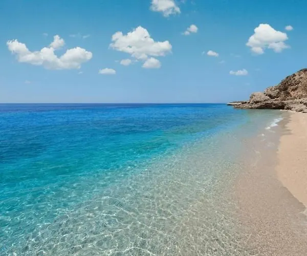 Yard Paradise Hotel Dhërmi