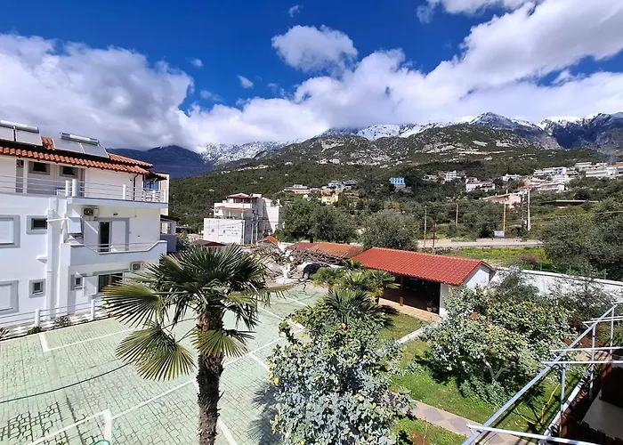 Yard Paradise 3* Dhërmi